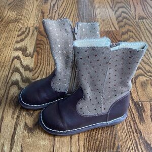 Livie & Luca Dusk Vega Star boots, size 8. Great condition